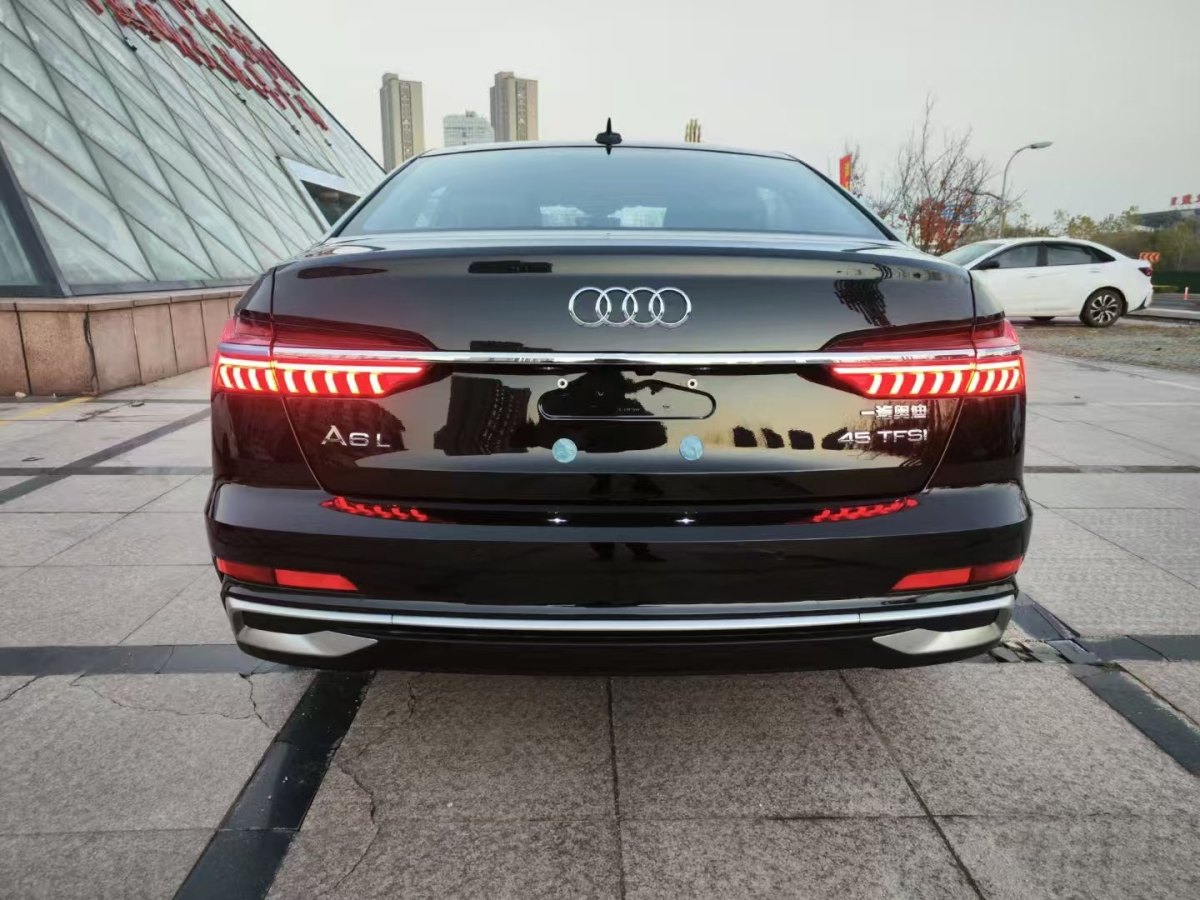 奧迪 奧迪A6L  2024款 40 TFSI 豪華動感型圖片