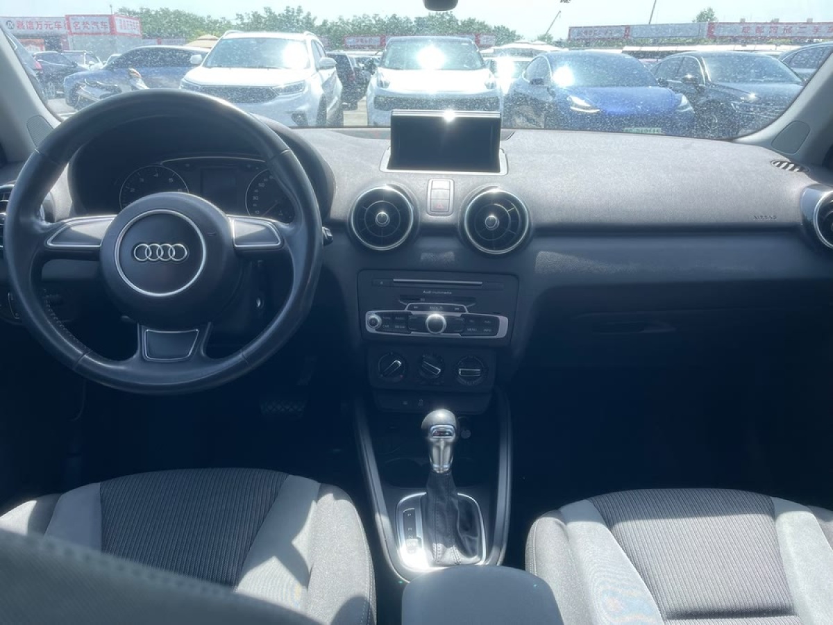 奧迪 奧迪A1  2016款 30 TFSI Sportback Design風尚版圖片