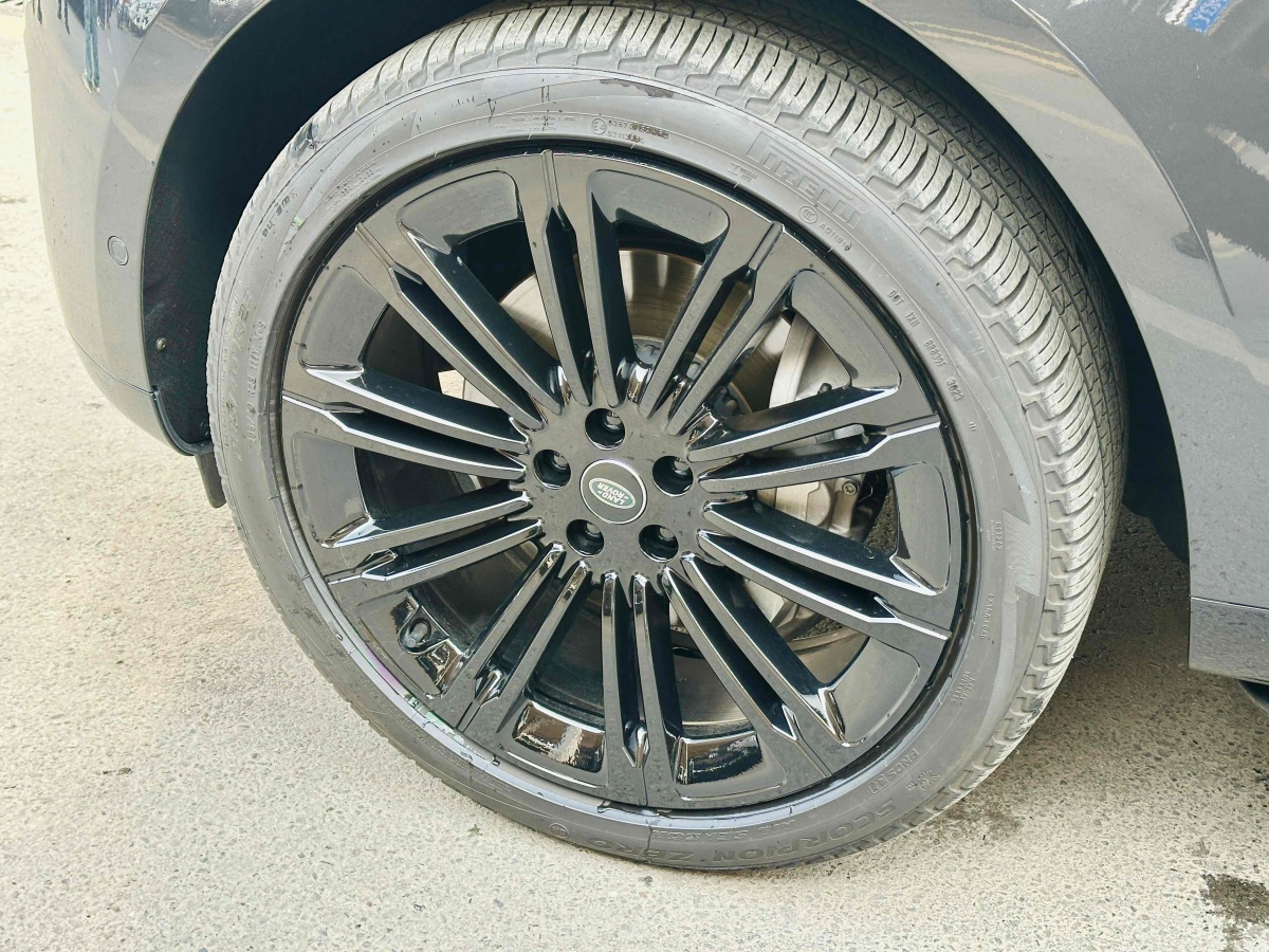 路虎 攬勝  2023款 3.0 L6 360PS 盛世版圖片