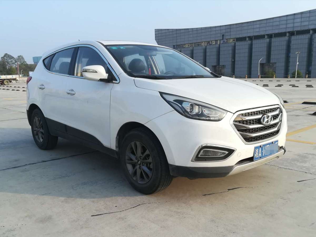 現(xiàn)代 ix35  2015款 2.0L 自動(dòng)兩驅(qū)舒適型 國(guó)V圖片