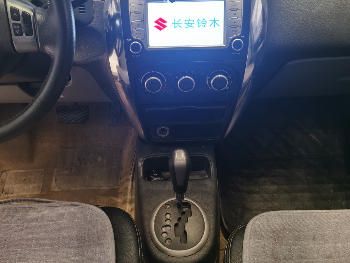 铃木 天语  2011款 SX4 1.6L 两厢运动型图片