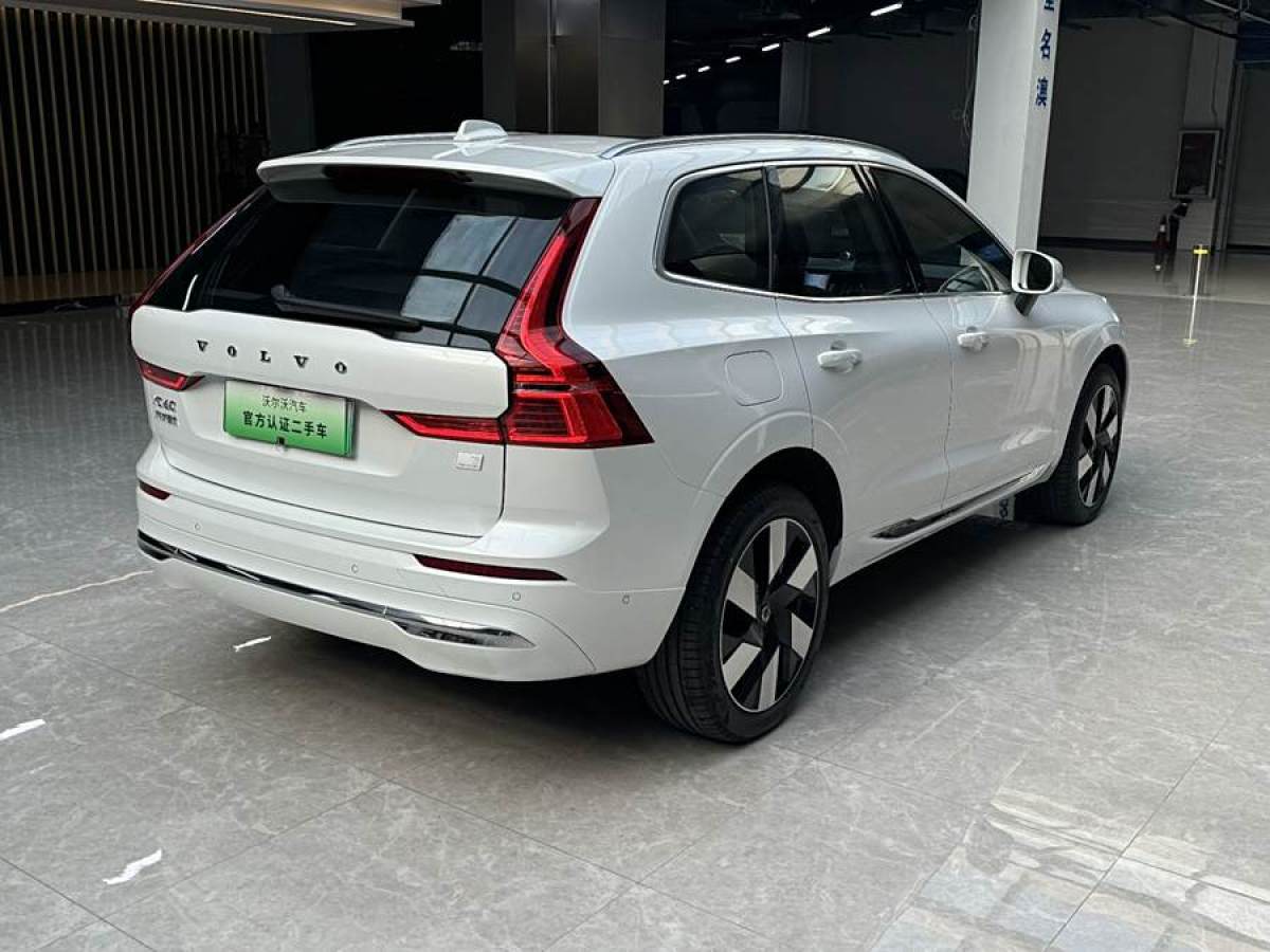 沃爾沃 XC60新能源  2024款 T8 插電混動 長續(xù)航四驅(qū)智雅豪華版圖片