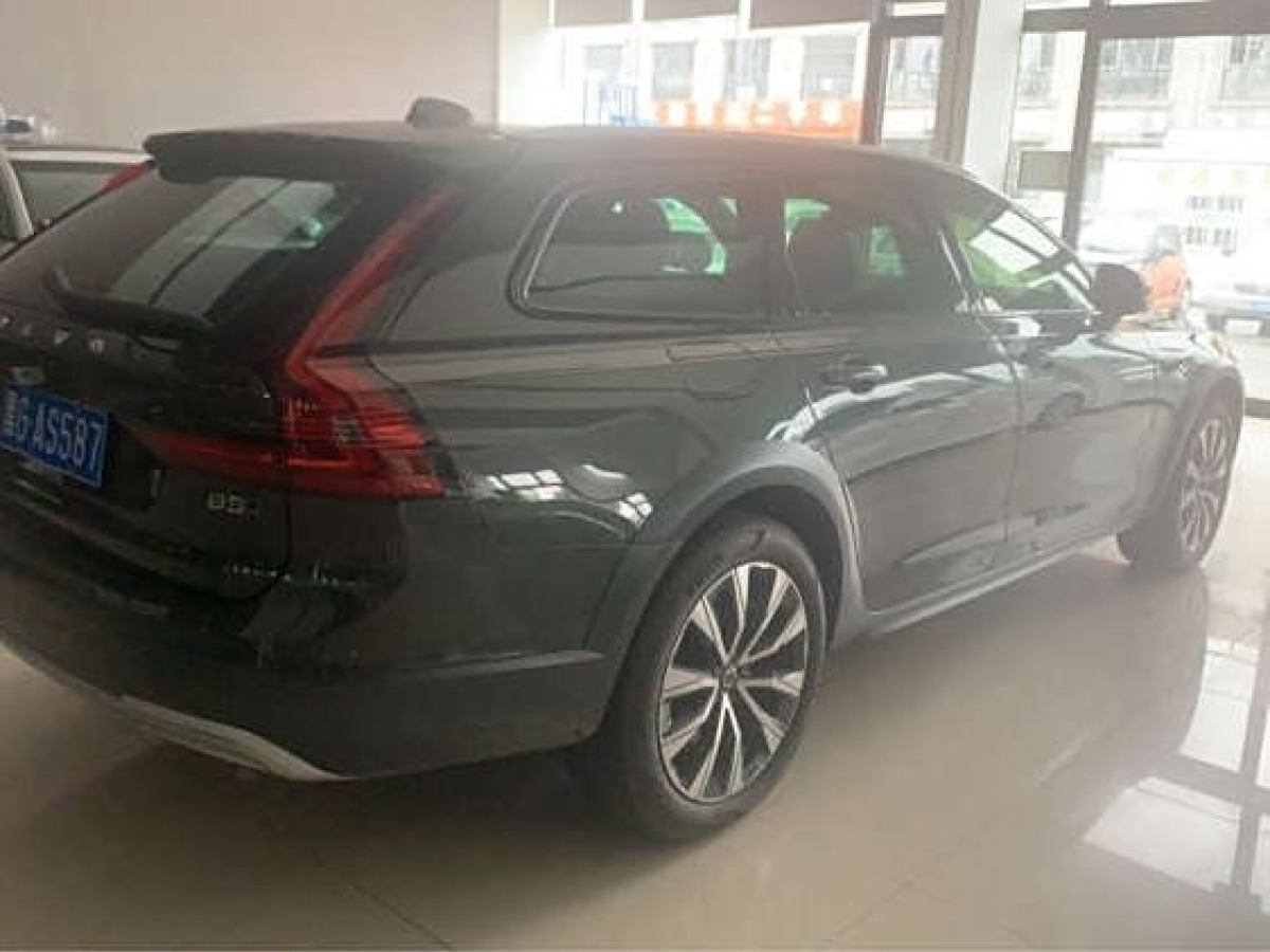 沃尔沃 V90  2023款 Cross Country B5 AWD 智远版图片