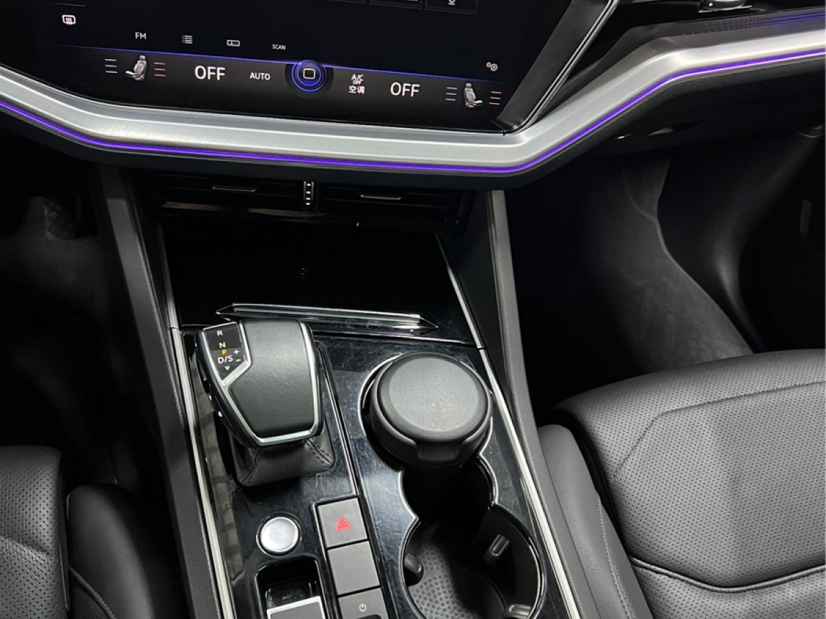 2021年10月大眾 途銳  2021款 2.0TSI 銳尚版