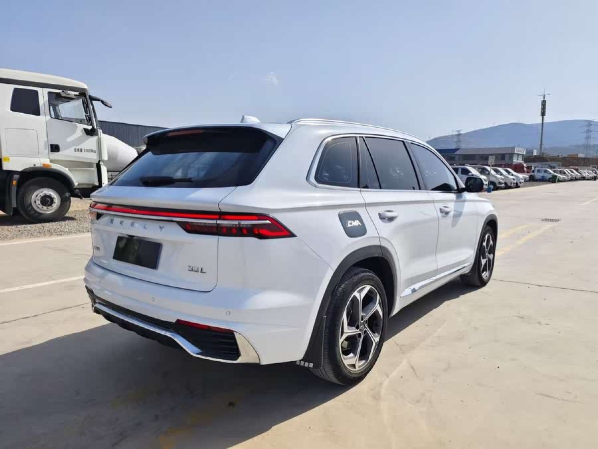 吉利 星越L  2021款 2.0TD DCT EVO兩驅(qū)尊貴型圖片