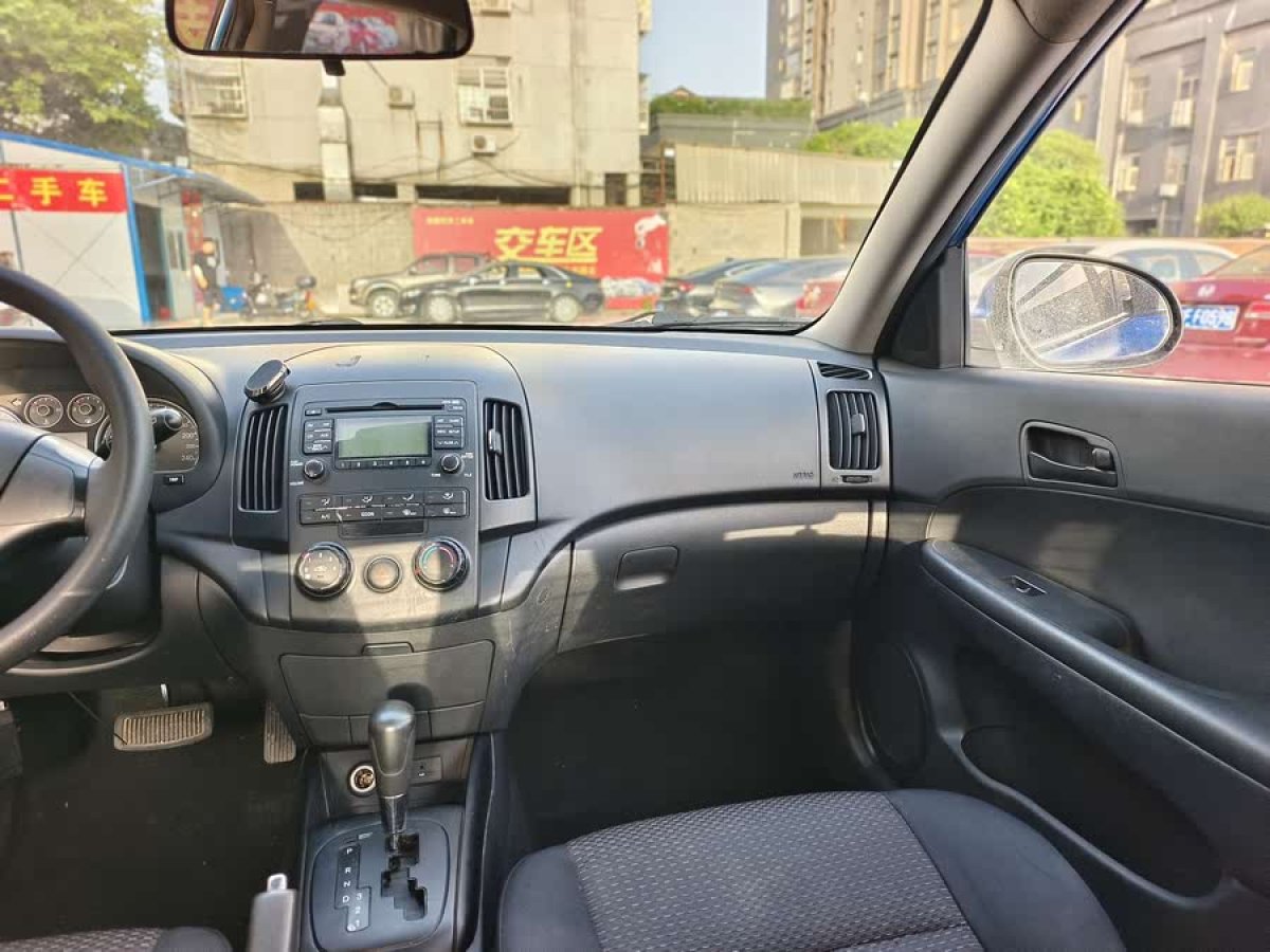 現(xiàn)代 i30  2009款 1.6L 自動舒享型圖片