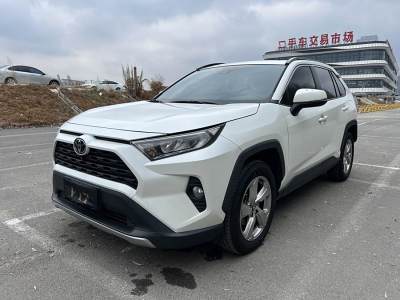 2020年12月 豐田 RAV4榮放 2.0L CVT四驅(qū)風尚PLUS版圖片