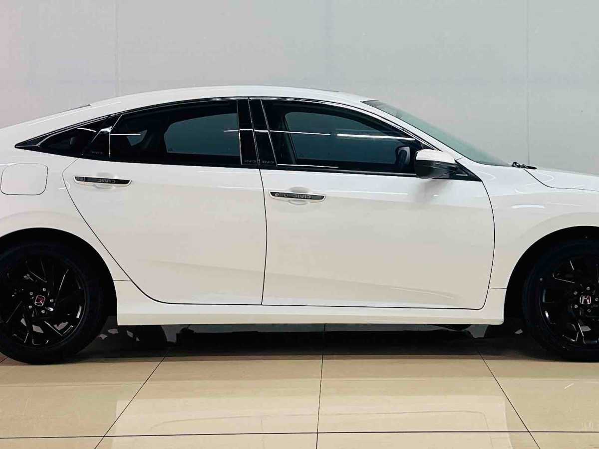 本田 思域  2016款 220TURBO CVT豪華版圖片