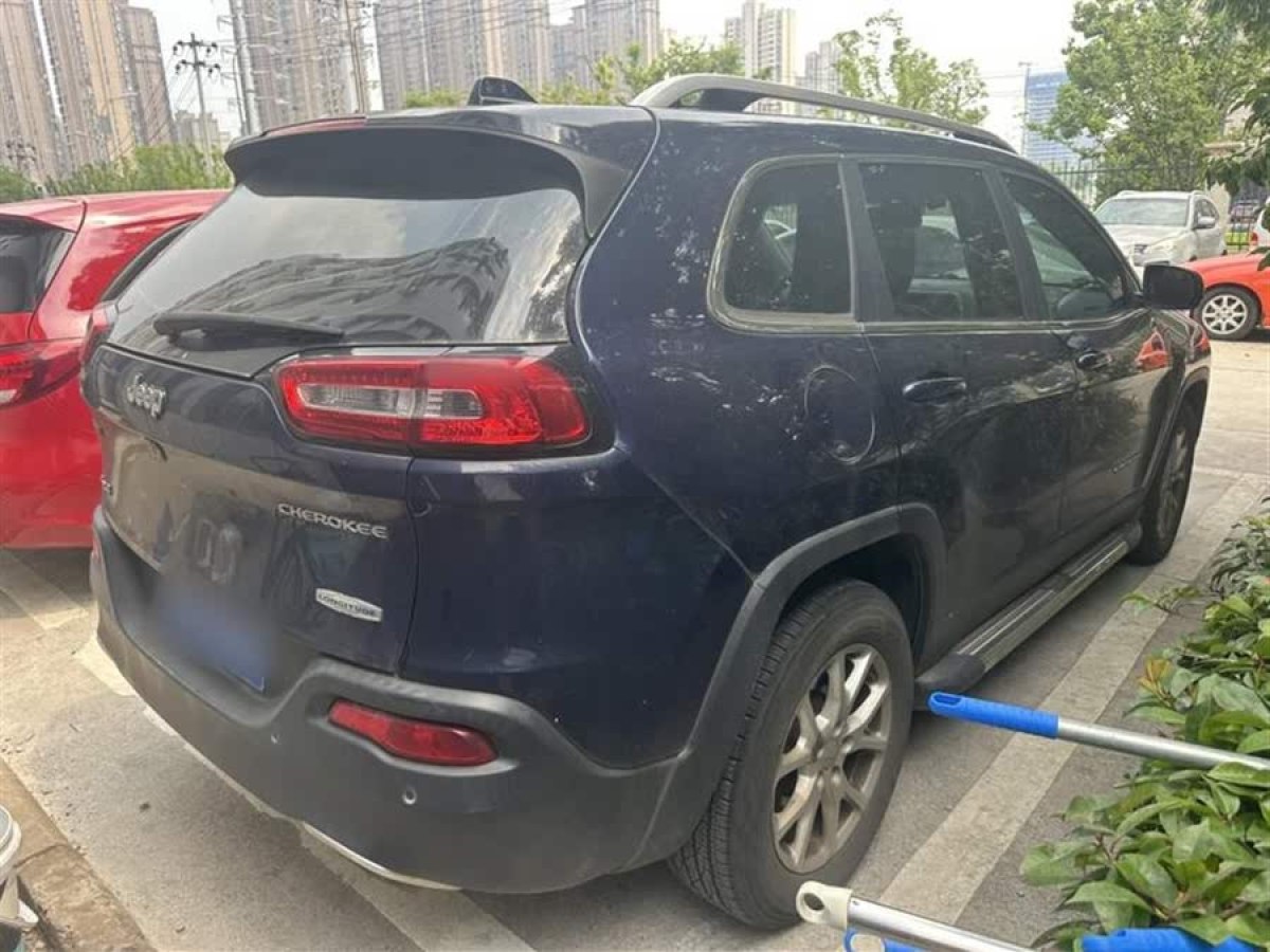 Jeep 自由光  2016款 2.4L 專業(yè)智能版圖片