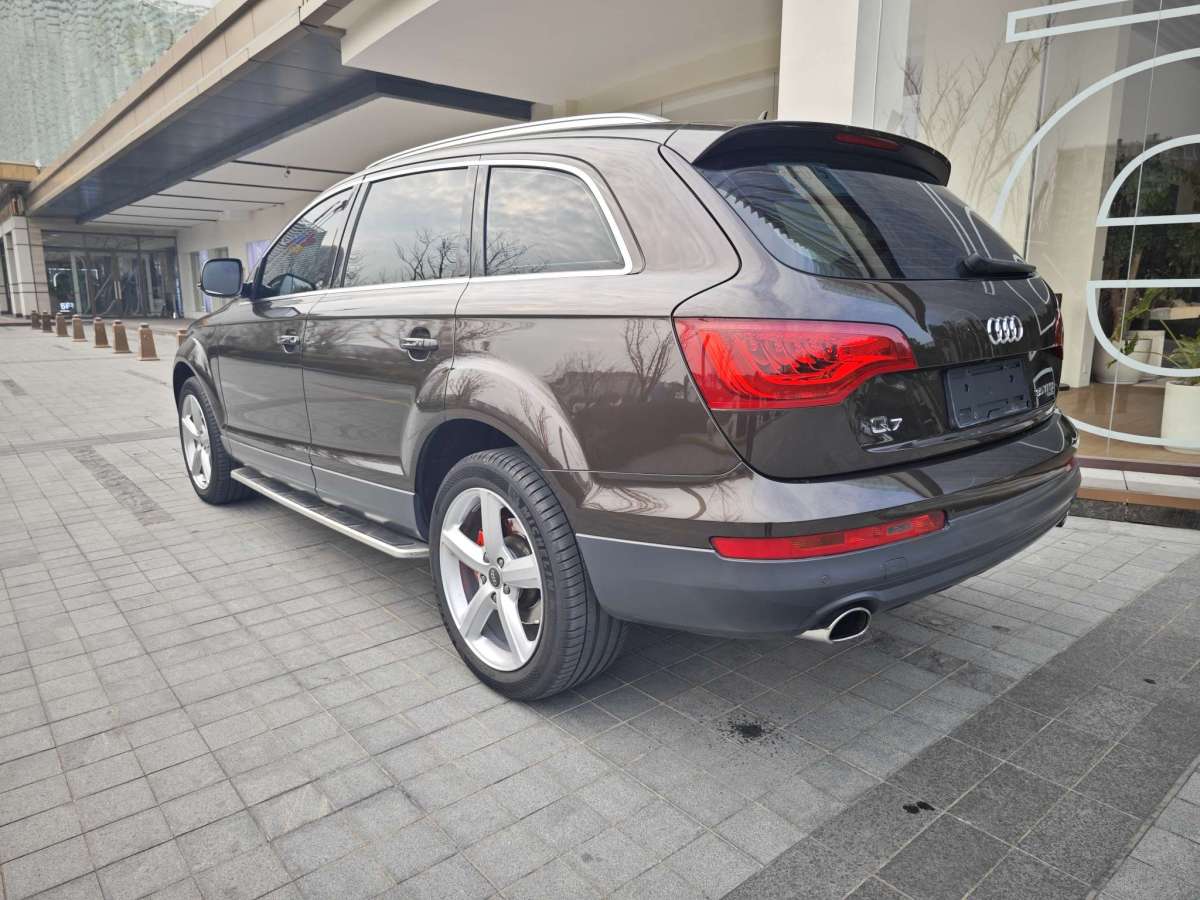 奧迪 奧迪Q7  2015款 35 TFSI 進(jìn)取型圖片