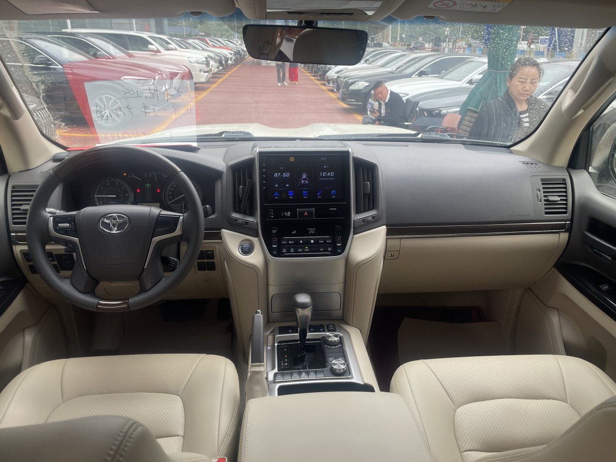 豐田 蘭德酷路澤  2018款 5.7L VX-R 12氣 底升(中東版)圖片