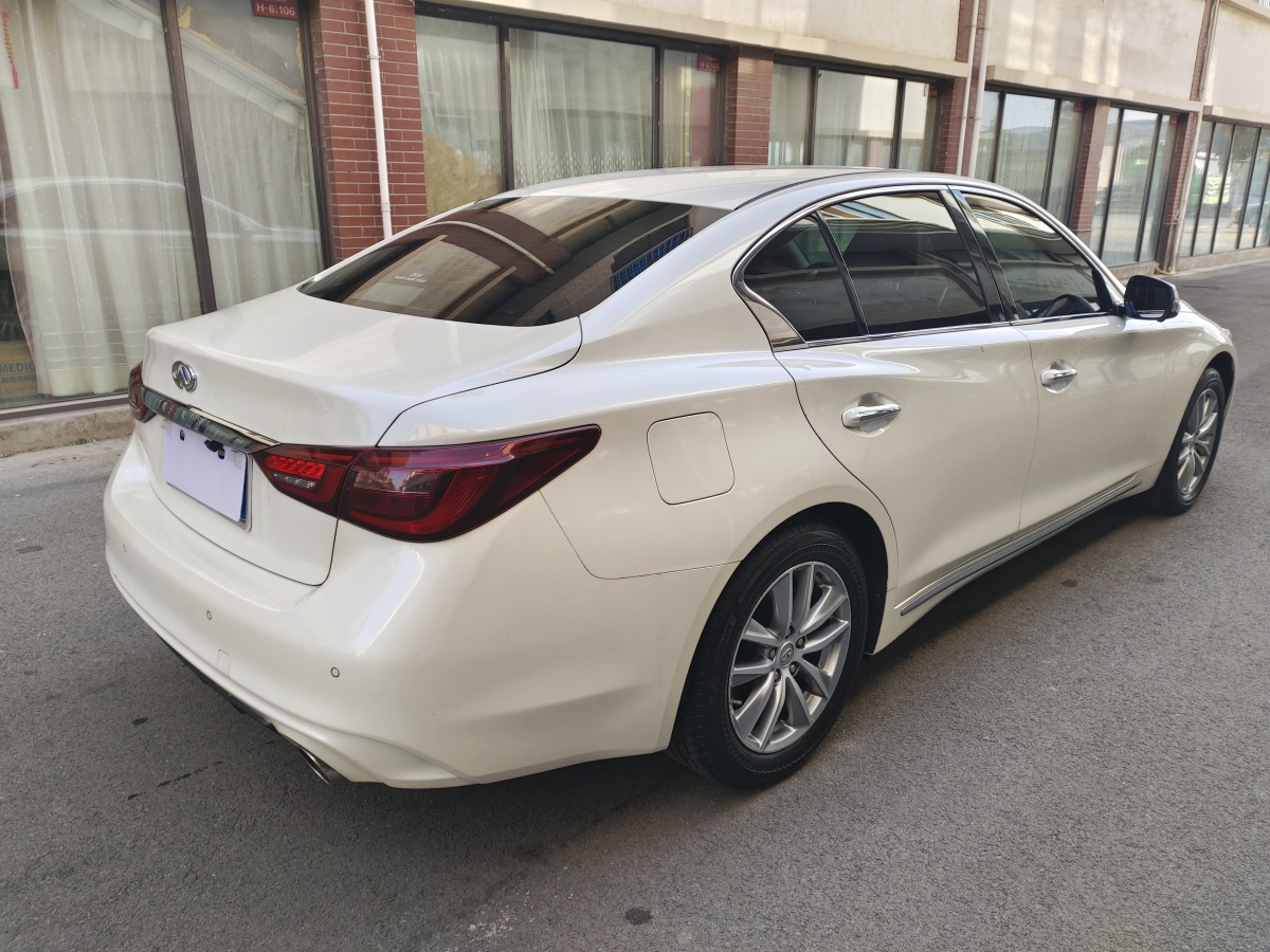 英菲尼迪 Q50L  2018款  2.0T 舒適版 國(guó)VI圖片