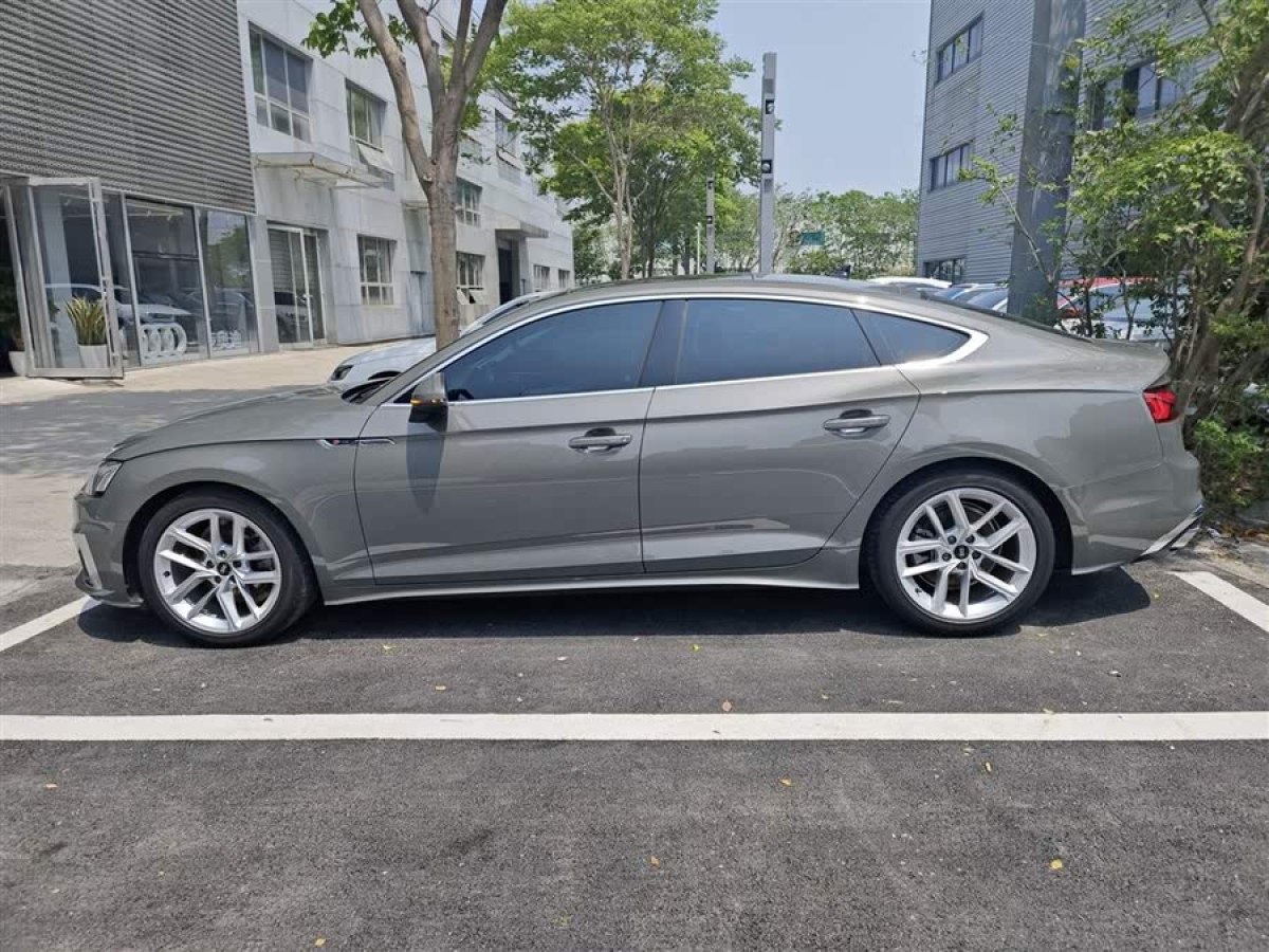 奧迪 奧迪A5  2023款 Sportback 40 TFSI 時(shí)尚動(dòng)感型圖片