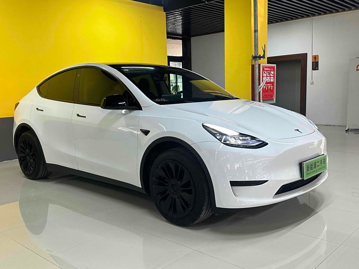 特斯拉 Model 3  2023款 煥新版 后輪驅(qū)動(dòng)圖片