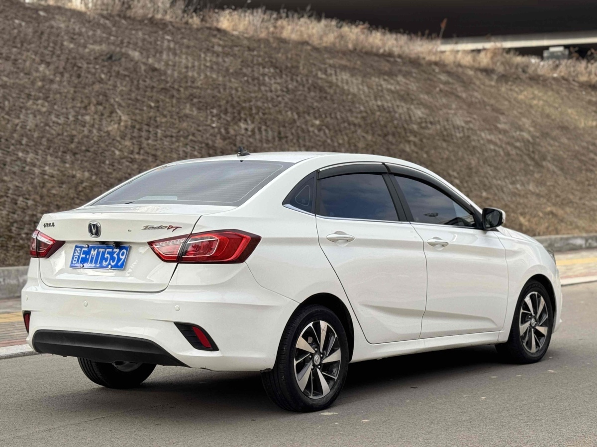 長(zhǎng)安 逸動(dòng)  2018款 高能版 1.6L GDI 手動(dòng)先鋒型圖片