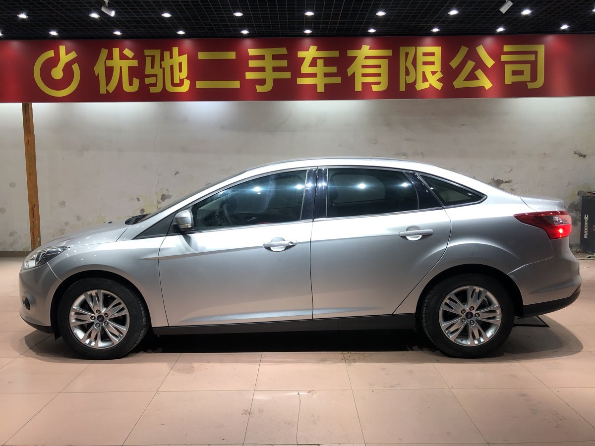 福特 ?？怂? 2015款 三廂 1.6L 自動舒適型圖片