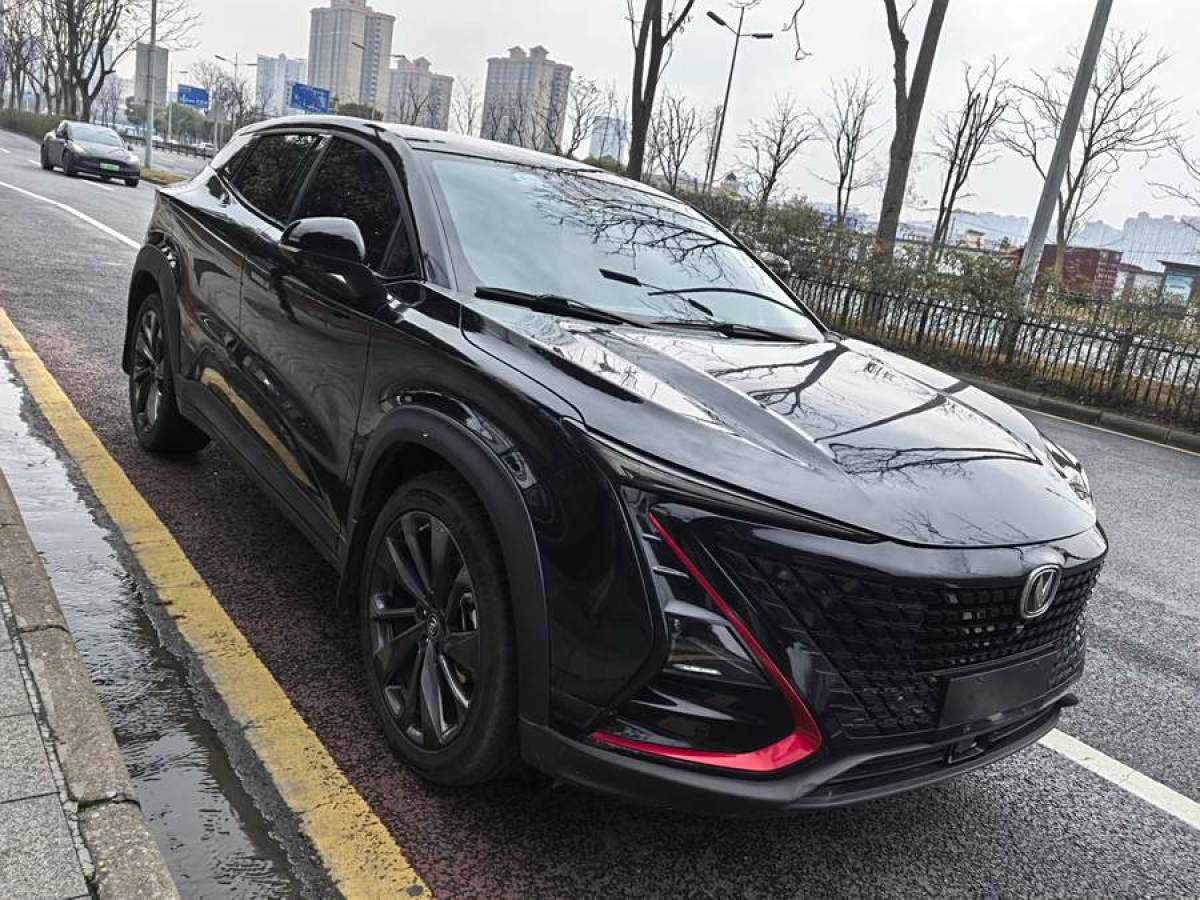 長(zhǎng)安 UNI-T  2020款 1.5T 尊貴型圖片