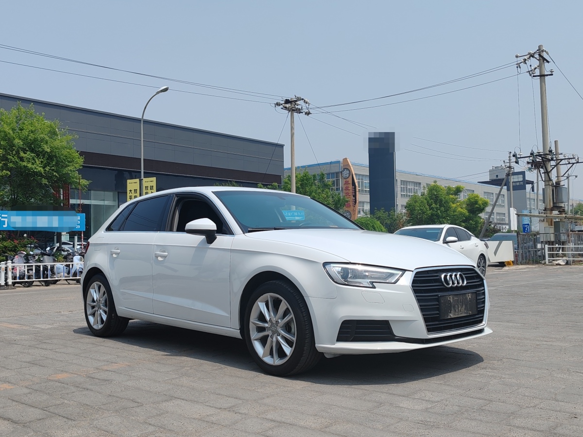 奧迪 奧迪A3  2018款 30周年年型 Sportback 35 TFSI 進(jìn)取型圖片