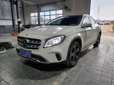 奔馳 奔馳GLA GLA 200 時(shí)尚型圖片