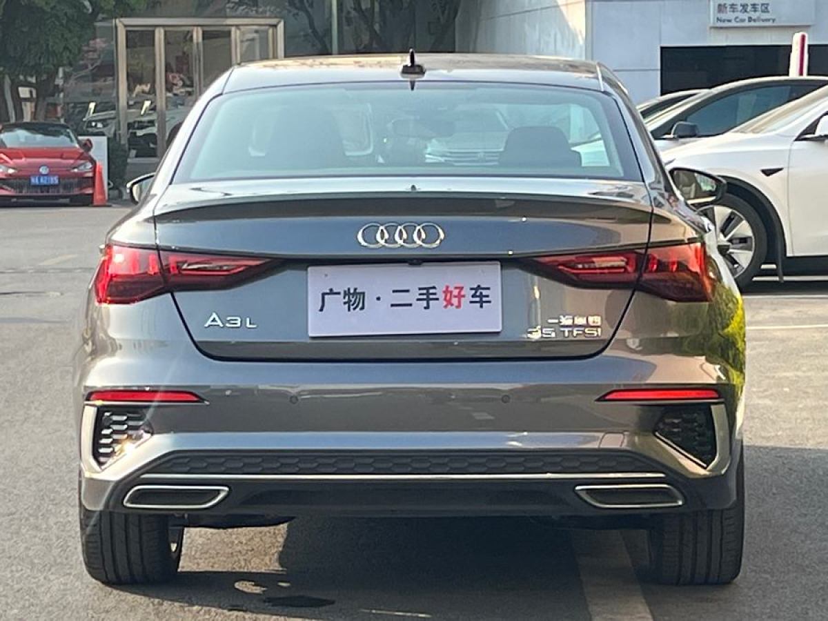 奧迪 奧迪A3  2023款 A3L Limousine 35 TFSI 豪華運(yùn)動(dòng)型圖片