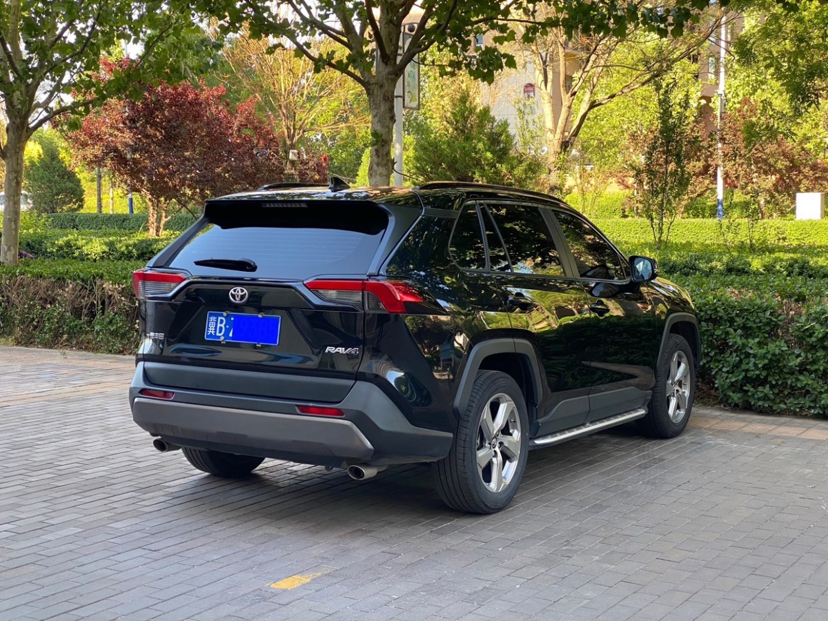 豐田 RAV4榮放  2021款 2.0L CVT兩驅(qū)風(fēng)尚版圖片