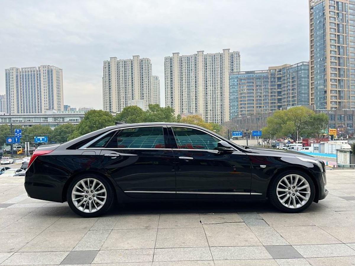 凱迪拉克 CT6  2016款 28T 領(lǐng)先型圖片