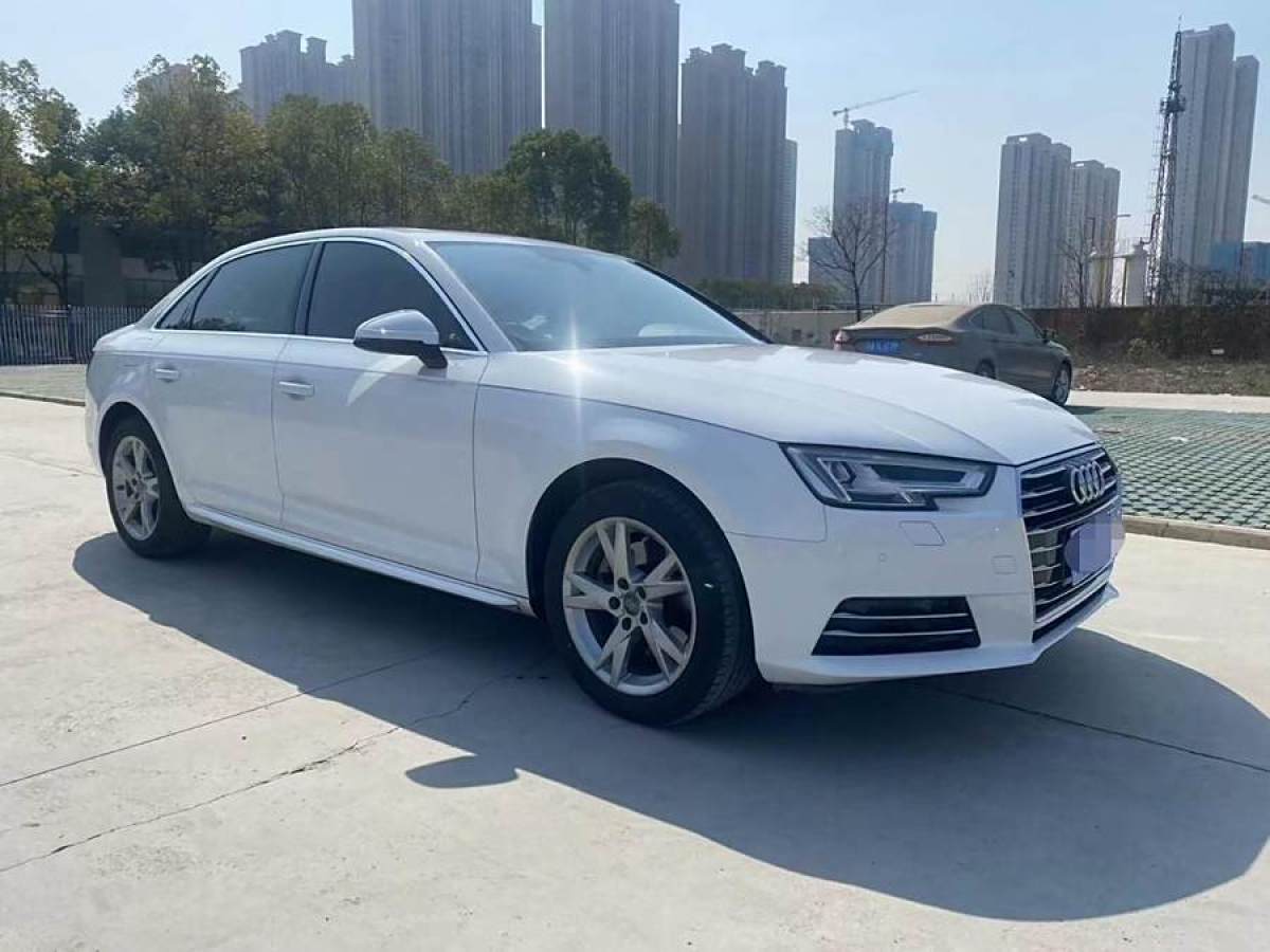 奧迪 奧迪A4L  2018款 30周年年型 40 TFSI 進(jìn)取型圖片