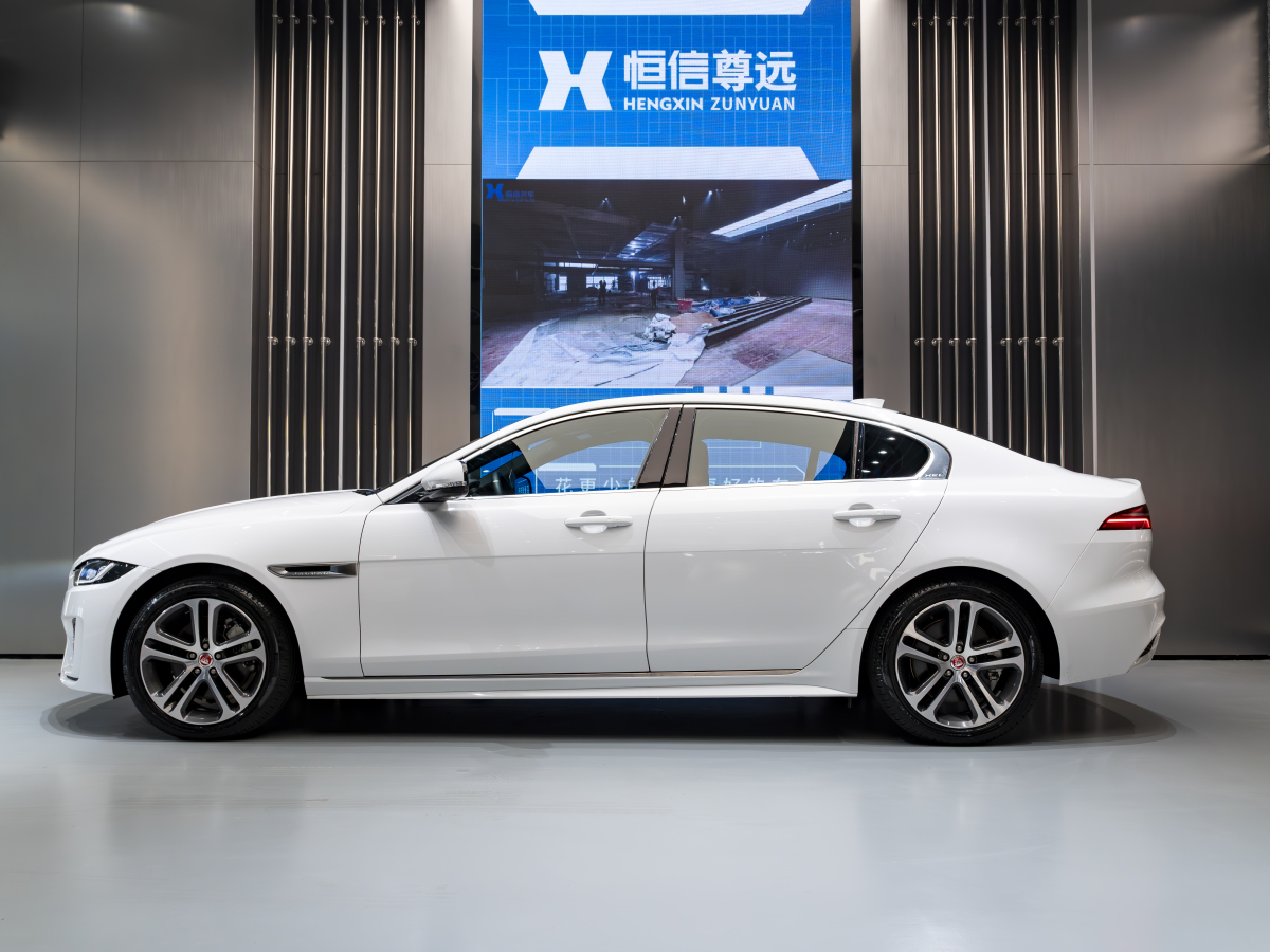 捷豹 XEL  2022款 2.0T 250PS R-DYNAMIC S進(jìn)取運(yùn)動(dòng)版圖片