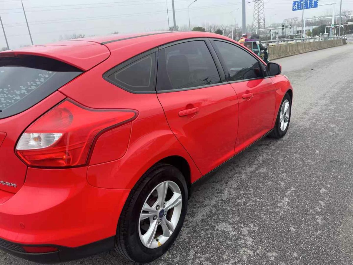 福特 ?？怂? 2013款 2.0T ST 標(biāo)準(zhǔn)版圖片