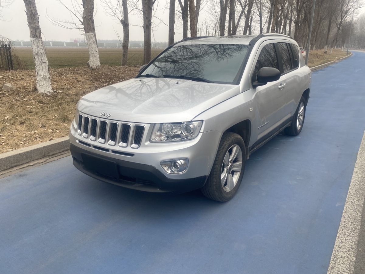 2012年10月Jeep 指南者  2012款 2.0L 兩驅(qū)運動版