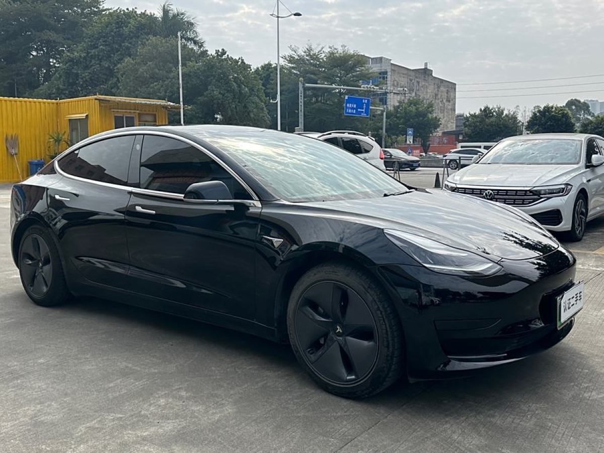 特斯拉 Model 3  2020款 改款 標(biāo)準(zhǔn)續(xù)航后驅(qū)升級(jí)版圖片