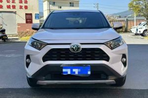 RAV4荣放 丰田 2.0L CVT两驱风尚版