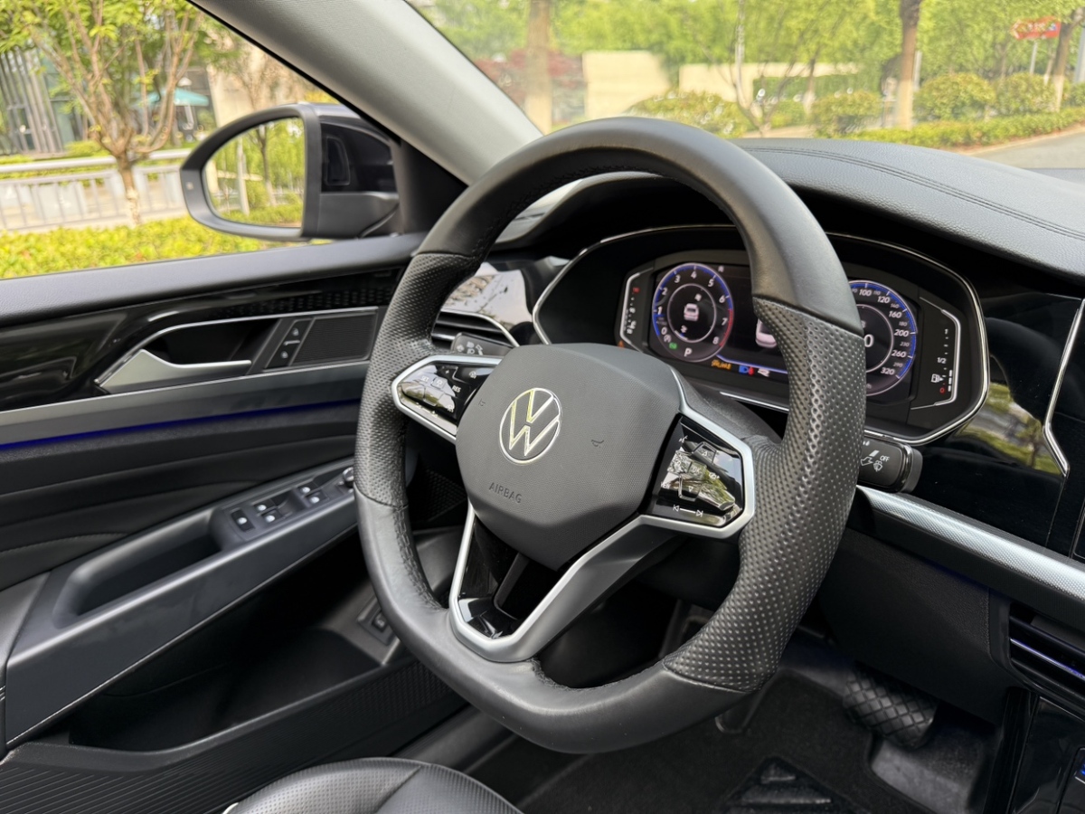 大眾 帕薩特  2022款 330TSI 豪華版圖片