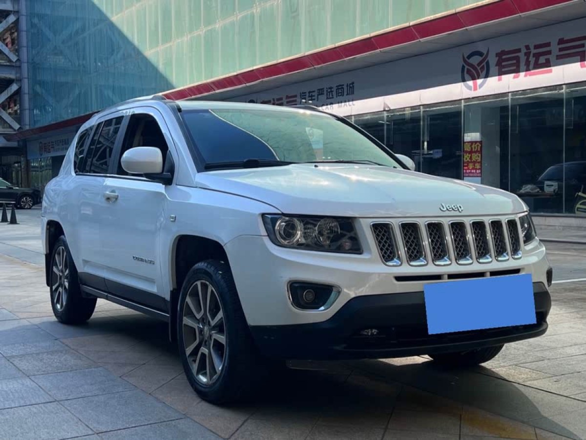 Jeep 指南者  2014款 改款 2.4L 四驅(qū)豪華版圖片
