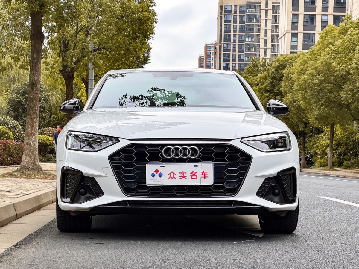 奧迪 奧迪A4L  2023款 40 TFSI 豪華動(dòng)感型圖片