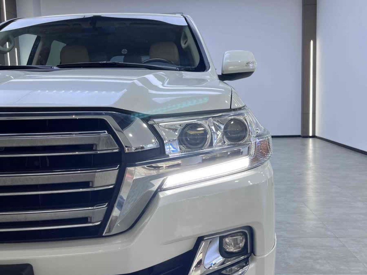 豐田 蘭德酷路澤  2015款 4.0L V6 中東限量版圖片