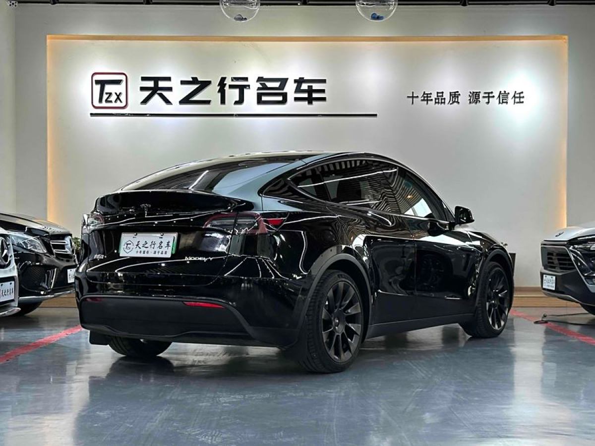 特斯拉 Model 3  2022款 后輪驅(qū)動(dòng)版圖片