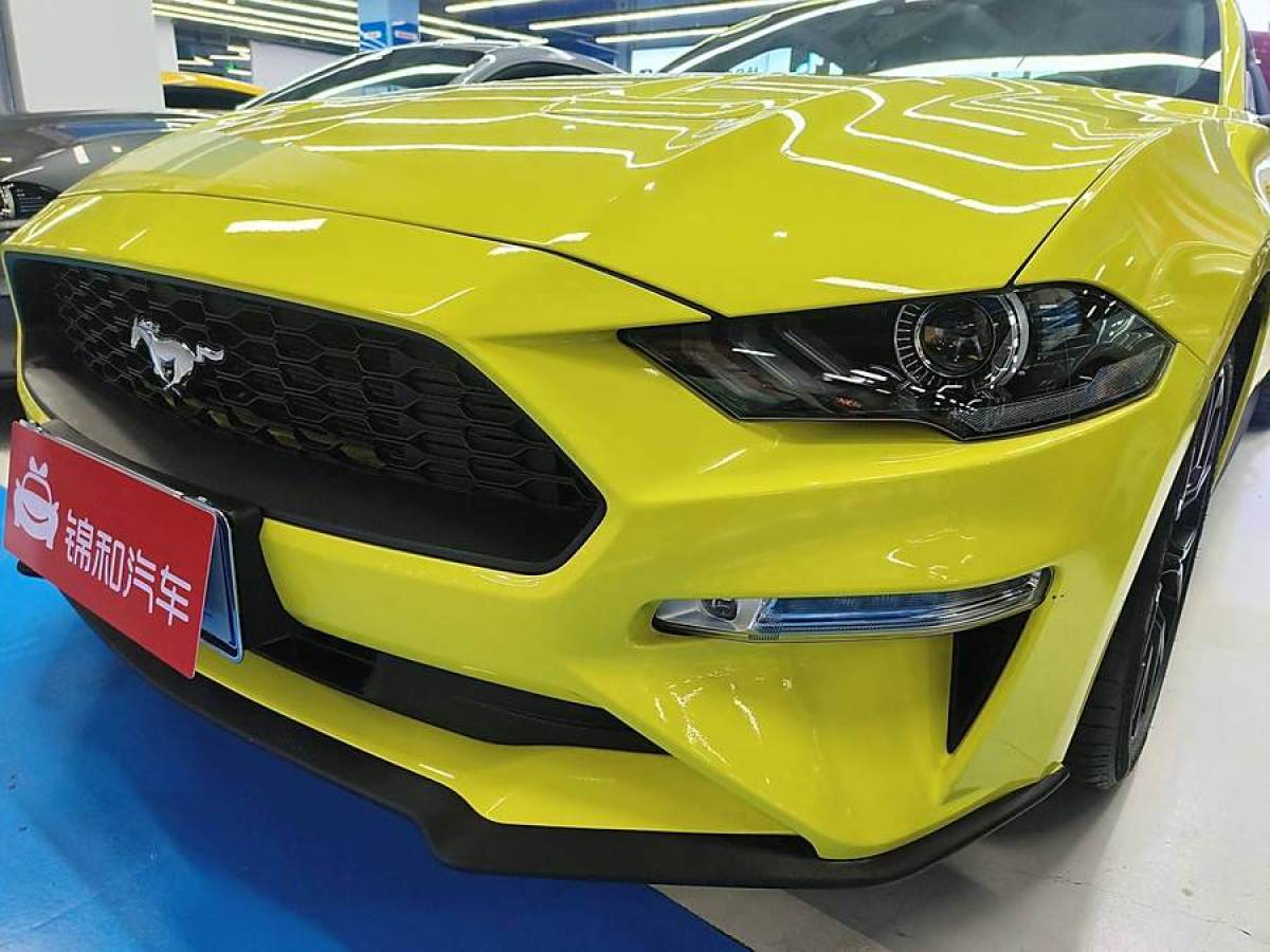 福特 Mustang  2021款 2.3L EcoBoost 掠光復(fù)刻限量版圖片