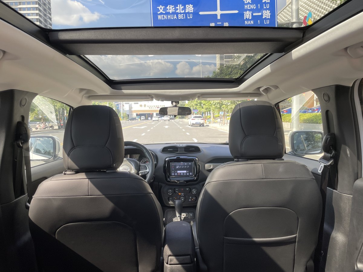 2020年6月Jeep 自由俠  2019款 220T 自動領(lǐng)先版