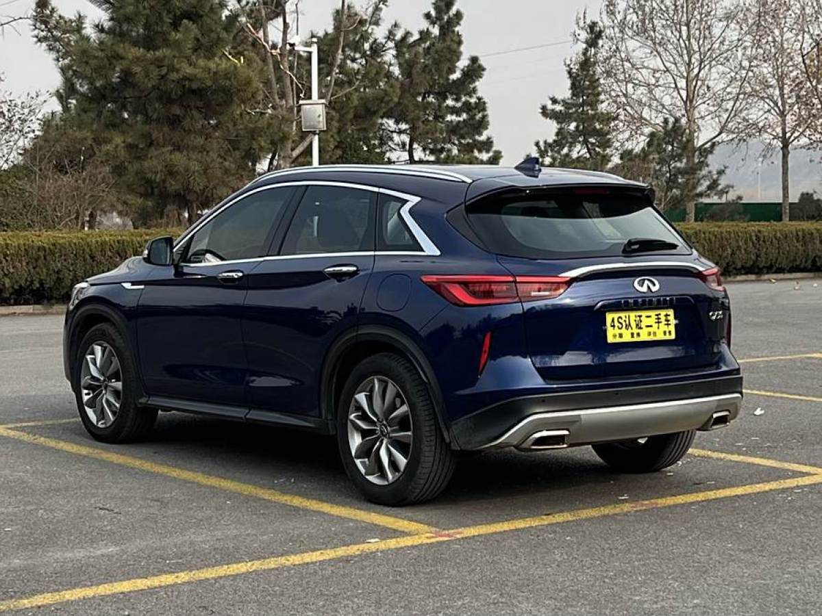 英菲尼迪 QX50  2020款 改款 2.0T 兩驅(qū)時尚版圖片