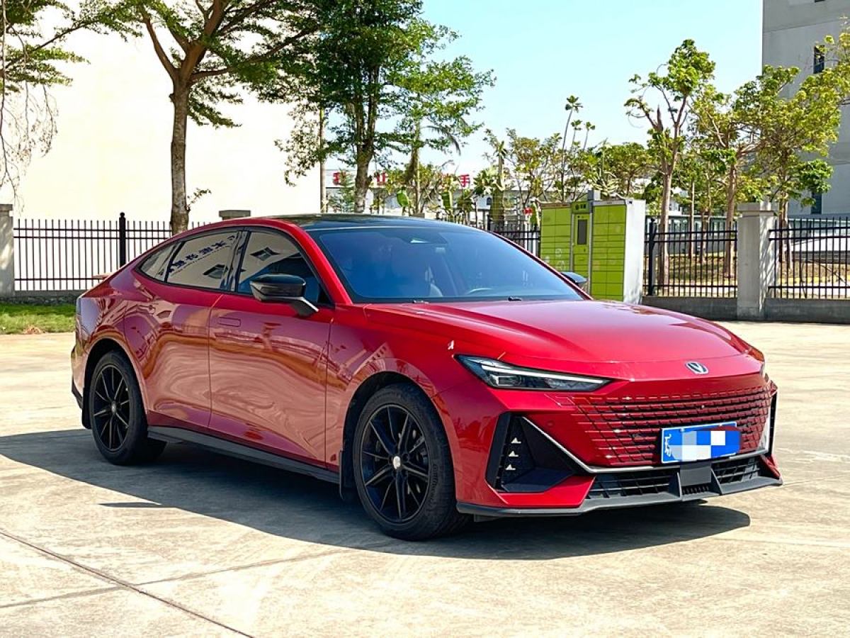 長(zhǎng)安 長(zhǎng)安UNI-V  2022款 1.5T 智慧領(lǐng)航型圖片