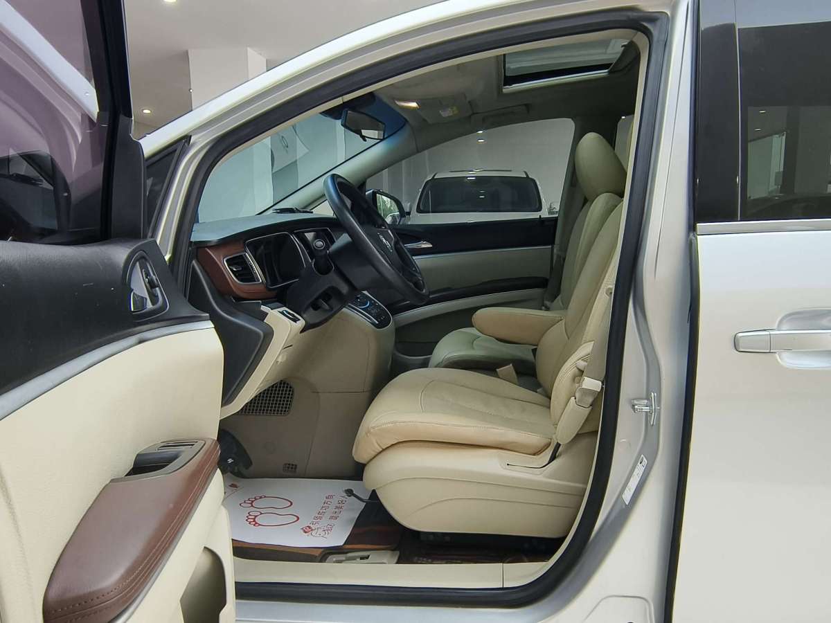 別克 GL8  2014款 2.4L CT豪華商務舒適版圖片