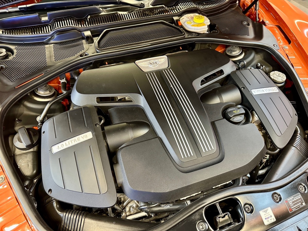 2017年7月宾利 飞驰  2016款 4.0T V8 标准版
