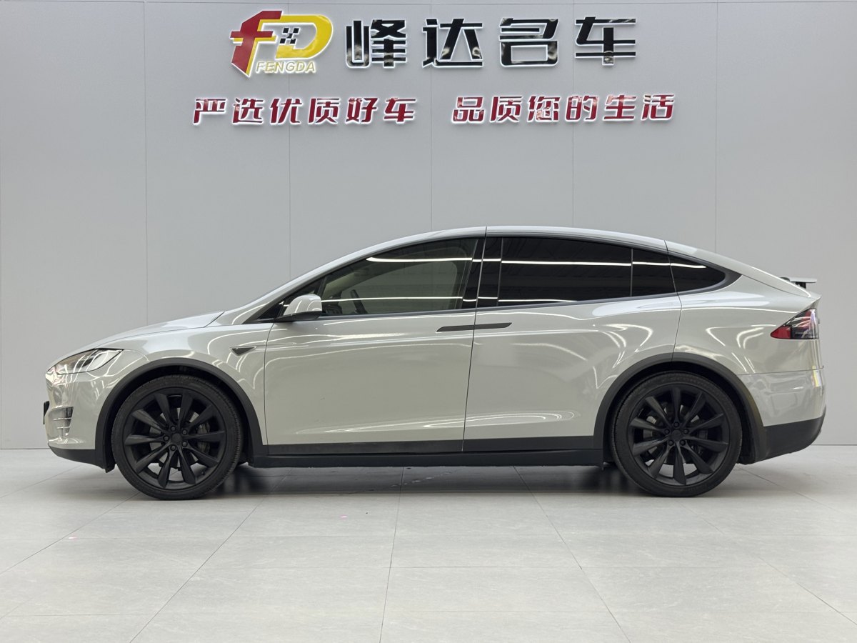 特斯拉 Model X  2016款 Model X 90D圖片