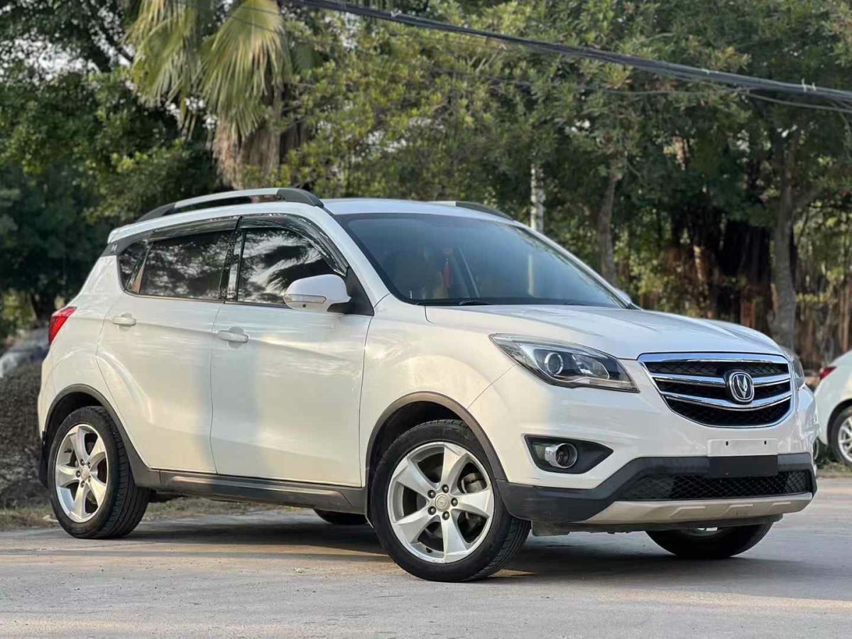 長(zhǎng)安 CS35 PLUS  2018款 1.6L 手動(dòng)智聯(lián)版圖片