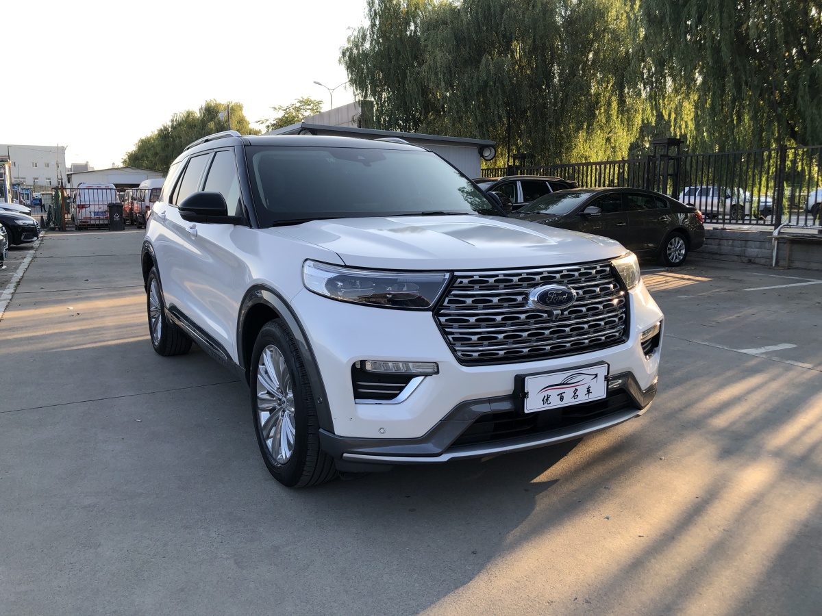 福特 探險(xiǎn)者  2023款 EcoBoost 285 四驅(qū)鈦金版 6座圖片