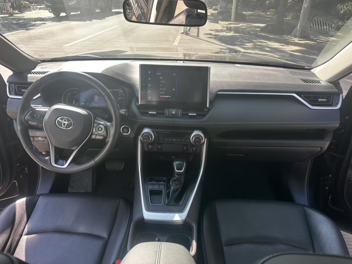 豐田 RAV4榮放  2021款 2.0L CVT兩驅(qū)風(fēng)尚版圖片