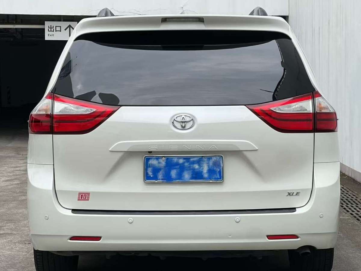 豐田 塞納  2015款 3.5L 兩驅(qū)LE圖片