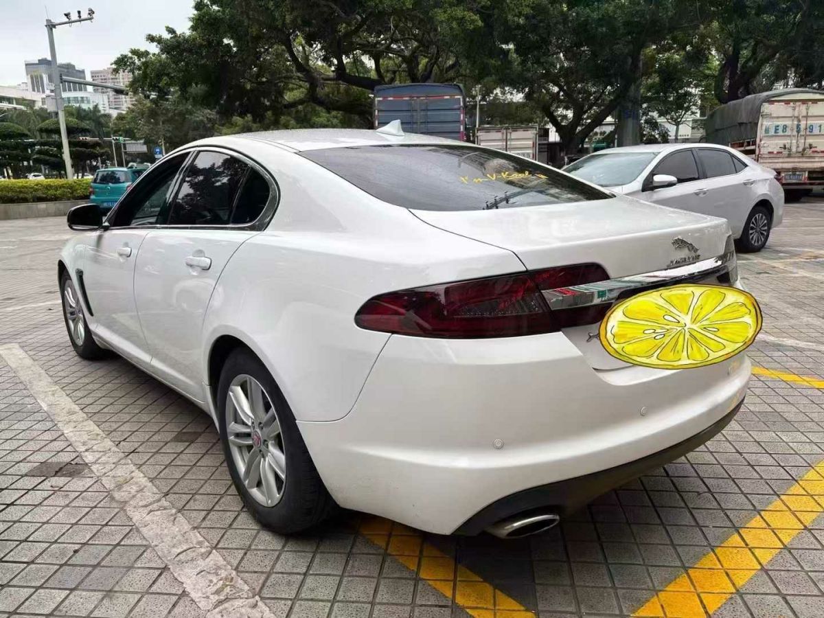 捷豹 XF  2015款 XF 2.0T 風(fēng)華版圖片