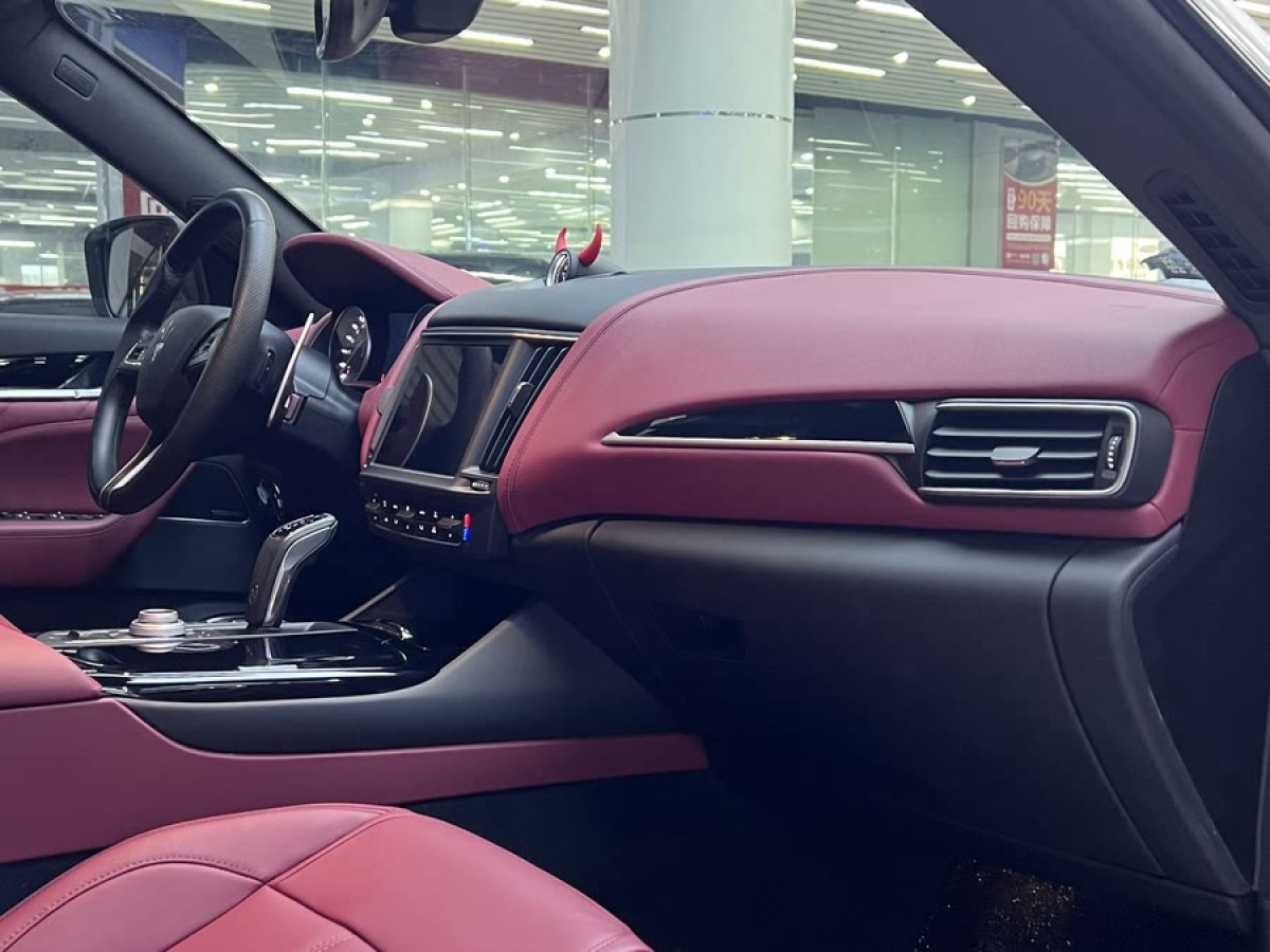 瑪莎拉蒂 Levante  2023款 3.0T Modena圖片